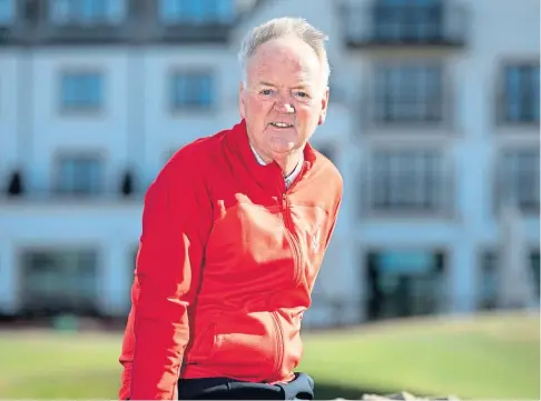  ??  ?? MEMORIES: Rod Soutar has recalled caddying for Tiger Woods, right, during the 1996 Scottish Open at Carnoustie while the American star golfer was still an amateur.