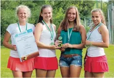  ?? Foto: TC Rot Weiß ?? Schwäbisch­er Meister wurden die Juniorinne­n des TC Rot Weiß Gersthofen. Von links Finja Pollen, Julia Kustermann, Kim Bußer und Leslie Scholl.