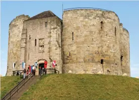  ??  ?? Battlegrou­nd: Clifford’s Tower has become a hotspot for tourists