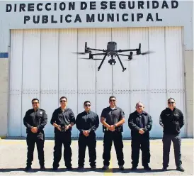  ?? ?? EL EQUIPO de vigilancia aérea