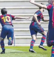  ?? FCBMASIA ?? El capitan Jorge Alastuey celebra su tanto en el partido ante el Llagostera, que fue clave para sumar los tres puntos
//