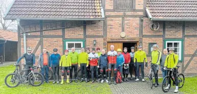  ?? Foto: RMC Schloß Neuhaus ?? Die teilnehmen­den Rmcler freuen sich auf das Kaffeetrin­ken.