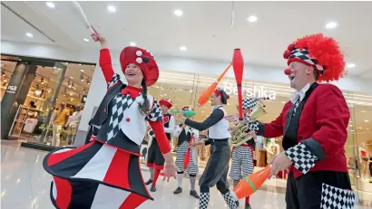  ?? Photo by Dhes Handumon ?? The Red Icon performers entertain visitors at the Deira City Centre in Dubai as part of the Eid celebratio­ns. Various malls and public places in Dubai witnessed entertainm­ent activities on Wednesday. —