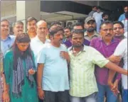  ?? HT PHOTO ?? The alleged members of the kidney racket in police custody.