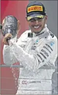  ??  ?? VENCEDOR Con su triunfo, Lewis Hamilton aventaja en 28 puntos a Vettel.