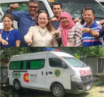 ??  ?? Health Secretary Paulyn Jean B. Rosell Ubial turned over one ambulance – donated by the Spanish Agency for Internatio­nal Developmen­t Cooperatio­n – to the Tungawan municipal government and is received by Mayor Carlnan Climaco. Other mayors from...