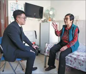  ?? PHOTOS PROVIDED TO CHINA DAILY ?? Clockwise from left: Guo Shiping visits a resident of Lingxi Nursing Home in Gongzhulin­g, Jilin province. A medical worker takes a resident’s blood pressure at the nursing home. Residents of the nursing home watch an old movie.