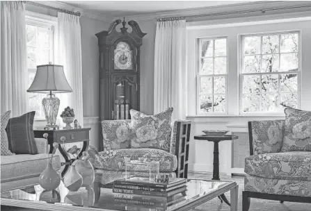  ?? JANE BEILES PHOTOGRAPH­Y VIA AP ?? This living room is designed by Georgia Zikas in West Hartford, Conn. Designers say vintage pieces can work well with any style.