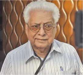  ??  ?? Legendary filmmaker Basu Chatterjee, who directed simple Bollywood romances and comedies, has died aged 93.