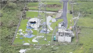  ??  ?? El proyecto de ley requeriría a las compañías de telecomuni­caciones que presenten evidencia de que están preparadas para enfrentar emergencia­s.