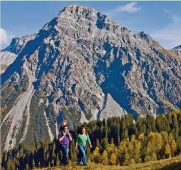  ?? KEYSTONE ?? Der Schweizer Tourismus ist wie schon im Sommer auf einheimisc­he Gäste angewiesen.