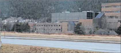  ?? JOE GIBBONS/THE TELEGRAM ?? This is the area (to left of photo) on Warner’s Road off Clinch Crescent near the Health Sciences Centre in St. John’s where the province will construct a new mental health facility to replace the aging Waterford Hospital. Work on the site could start...