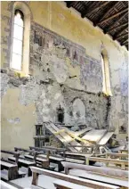  ?? SN, APA, dpa, KAP BILD: SN/AP ?? Die Basilika San Francesco in Amatrice wurde vom Erdbeben stark beschädigt.