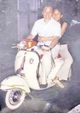  ?? ?? Kuya Kim dating his wife Feli back in 2000.