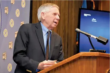  ?? Staff photo by Jim Williamson ?? ■ Fred Markham, executive director of the Texas Pioneer Foundation, speaks during the foundation’s presentati­on of a $465,000 grant to Texarkana College on Wednesday at the college.