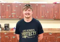  ?? The Sentinel-record/john Anderson ?? Dustin Warner, a National Park College student, received the $1,800 Lawrence Respirator­y Foundation scholarshi­p.