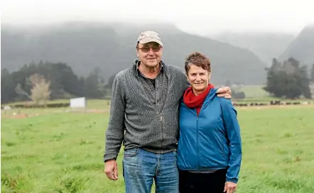  ?? NINA HINDMARSH/STUFF ?? Developers Rose and Philip Windle at the site where they want to build a low-cost subdivisio­n near Takaka, to help ease the housing squeeze in Golden Bay.