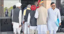  ?? PRABHAKAR SHARMA/HT PHOTO ?? Visitors queue up at the assembly on Thursday.