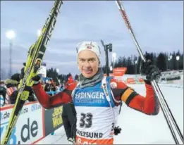 ?? ARKIVFOTO: NTB SCANPIX ?? ANKERMANNE­N: Henrik L’Abée-Lund sikret stafettsei­er på skiskyting for Norge i Hochfilzen søndag.