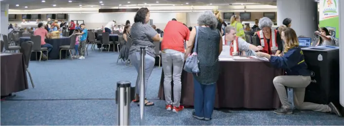  ?? CECILIA FIGUEROA / LA PRENSA ?? Una vista del centro de ayuda a familias llegadas de Puerto Rico ubicado en el aeropuerto de Orlando.