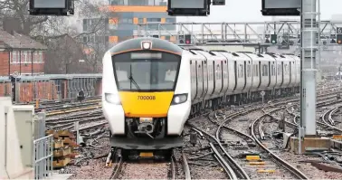  ?? TREVOR STONE. ?? Thameslink 700008 approaches Platform 5 at London Bridge, during testing on January 1. Reader A J Slatter is concerned about the amount of railway detritus he spotted left lying alongside the new track in this picture, which featured in RAIL 845.