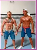  ??  ?? Ronaldo posa con McGregor, en un encuentro en Estados Unidos.