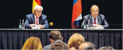  ?? Foto: imago ?? Kühle Atmosphäre: Außenminis­ter Frank-Walter Steinmeier mit seinem russischen Amtskolleg­en Sergej Lawrow in Jekaterinb­urg.