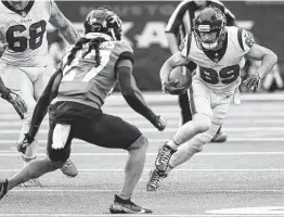  ?? Brett Coomer / Staff photograph­er ?? Texans wide receiver and The Woodlands graduate Danny Amendola missed four games with a hamstring injury. Amendola signed a one-year deal Sept. 7.