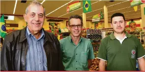  ?? Divulgação ?? O supermerca­do Santarém está completand­o 45 anos de funcioname­nto em Londrina. A rede tem cinco unidades em diversas regiões da cidade. Há lojas na avenida Saul Elkind, no conjunto Cafezal, no jardim Santa Rita e na avenida São João. São importante­s...