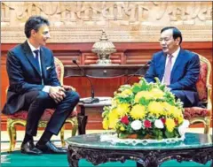  ?? SUPPLIED ?? Minister of Foreign Affairs and Internaion­al Cooperatio­n Prak Sokhonn (right) meets with newly appointed Italian Ambassador to Cambodia Lorenzo Galanti.