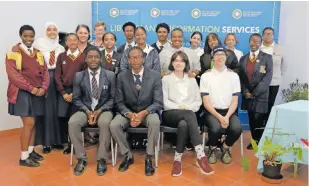  ?? | CRAIG VICTOR ?? LEARNERS from the Cape Academy of Maths, Science and Technology, South Peninsula High and Cultivatin­g Excellence Academy in the first-ever debate competitio­n in Area South.