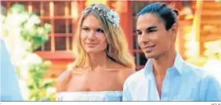  ?? ¡HOLA! ?? Charisse Verhaert y Julio José Iglesias, cuando aún eran un matrimonio, con perro.