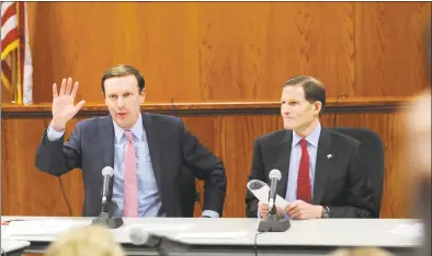  ?? Bob Luckey Jr. / Hearst Connecticu­t Media ?? U.S. Senators Chris Murphy and Richard Blumenthal, both of Connecticu­t, during a March 2018 forum in Greenwich, Conn.
