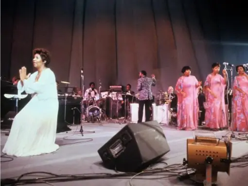  ??  ?? Aretha Franklin in concert in 1977 (Rex)