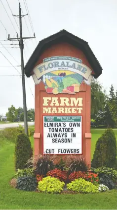  ?? [SUBMIITED] ?? Floralane Produce and its Elmira’s Own tomato greenhouse­s (above left), the new joint fire/EMS station in Breslau (top right) and the Stevanus Family Farm in Bloomingda­le (above right) are among the Woolwich destinatio­ns you can visit during Saturdays Doors Open Waterloo Region event.