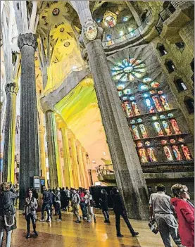  ?? ROSER VILALLONGA/ARCHIVO ?? Los vitrales de la Sagrada Família crean un juego de luces intenso