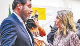  ?? EL PERIÓDICO ?? El ministro Óscar Puente con la presidenta María Guardiola en Mérida.