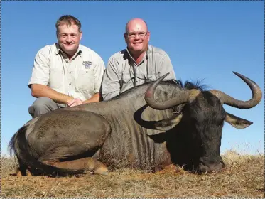  ??  ?? During their last hunt together, Johan and Barry hunted this blue wildebeest in the Karoo.