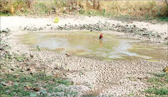  ?? HENG CHIVOAN ?? A report issued by NGO Forum on Cambodia on Wednesday said from 2000 to 2017, some one million houses were seriously affected by climate change disasters.