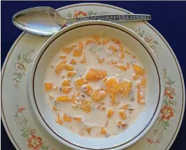  ?? CONTRIBUTE­D BY GHOLAM RAHMAN ?? Diced mango in thickened milk and cream is a wonderful after-lunch dessert, and a way to stretch your meager mango resource.