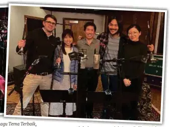  ??  ?? apabila lagu Arena Cahaya memenangi Lagu Tema Terbaik, Golden Horse Film Festival menerusi filem Ola Bola di Taiwan pada 2016. produksi muzik filem Mulan.