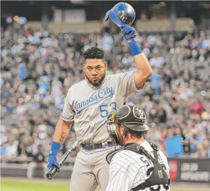  ?? | GETTY IMAGES ?? The Royals’ Melky Cabrera tips his helmet to the fans who gave him a standing ovation Friday at Guaranteed Rate Field.