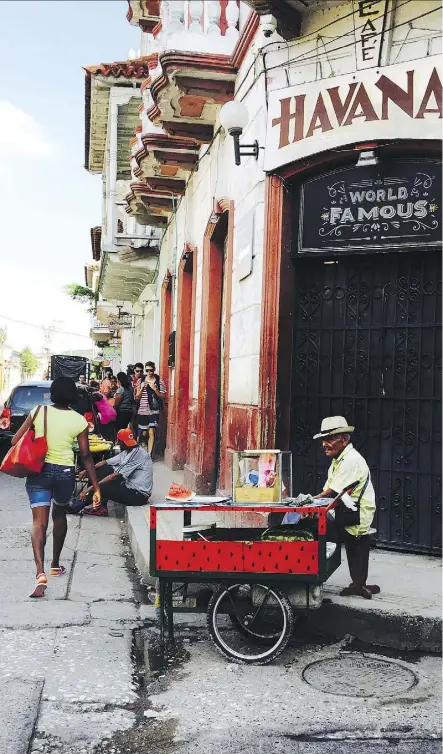  ?? PHOTOS: SHARON LINDORES ?? Café Havana is one of the best places for music in the Getsemani neighbourh­ood.