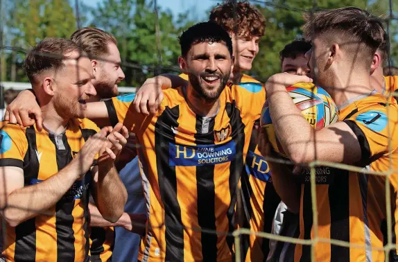  ?? ?? 6In the net! Celebratio­ns for Falmouth as they win their Western Premier play-off final against Clevedon Town
Will Hedgecock