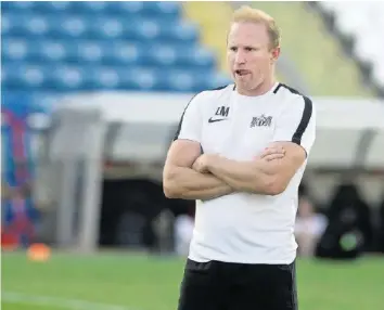  ?? KEY ?? Ludovic Magnin beobachtet das Training seines Teams im GSP-Stadion. Punktet der FCZ zum Start der Europa League? Den Match gibts auf 20min.ch