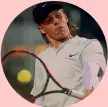  ??  ?? Il canadese Shapovalov, 19 anni