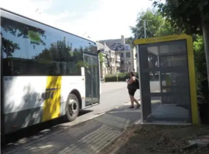  ?? FOTO JOHNNY GEURTS ?? De huidige rechtstree­kse lijn tussen Kesselt en Lanaken is vooral afgestemd op schoolverv­oer. De shoppingpe­ndel richt zich op een ander publiek.