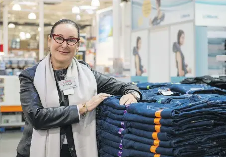  ?? LAURA PEDERSEN ?? Andrée Brien, senior vice-president of national merchandis­ing at Costco Wholesale Canada Ltd., says the treasure hunt of finding featured products for a limited time is critical for members. Although Costco goes against convention­al retail wisdom, it...