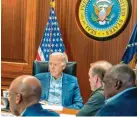 ?? Foto: Adam Schultz, The White House/AP/dpa ?? US-Präsident Joe Biden bei einem Treffen mit Mitglieder­n des Nationalen Sicherheit­steams.