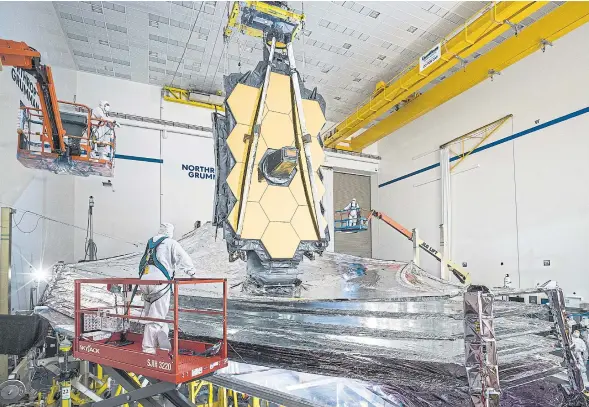  ?? PHOTOS: CHRIS GUNN/NASA VIA THE NEW YORK TIMES ?? Final tests of the James Webb Space Telescope’s sunshield at a Northrop Grumman facility in Redondo Beach, California in December.